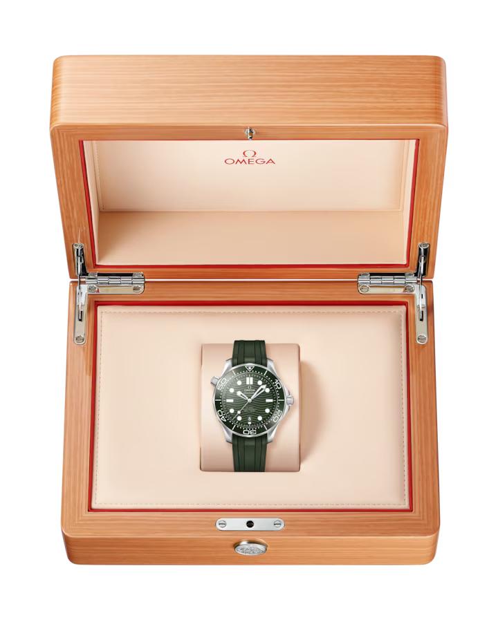 OMEGA Diver 300M CoAxial Master Chronometer 42  mm